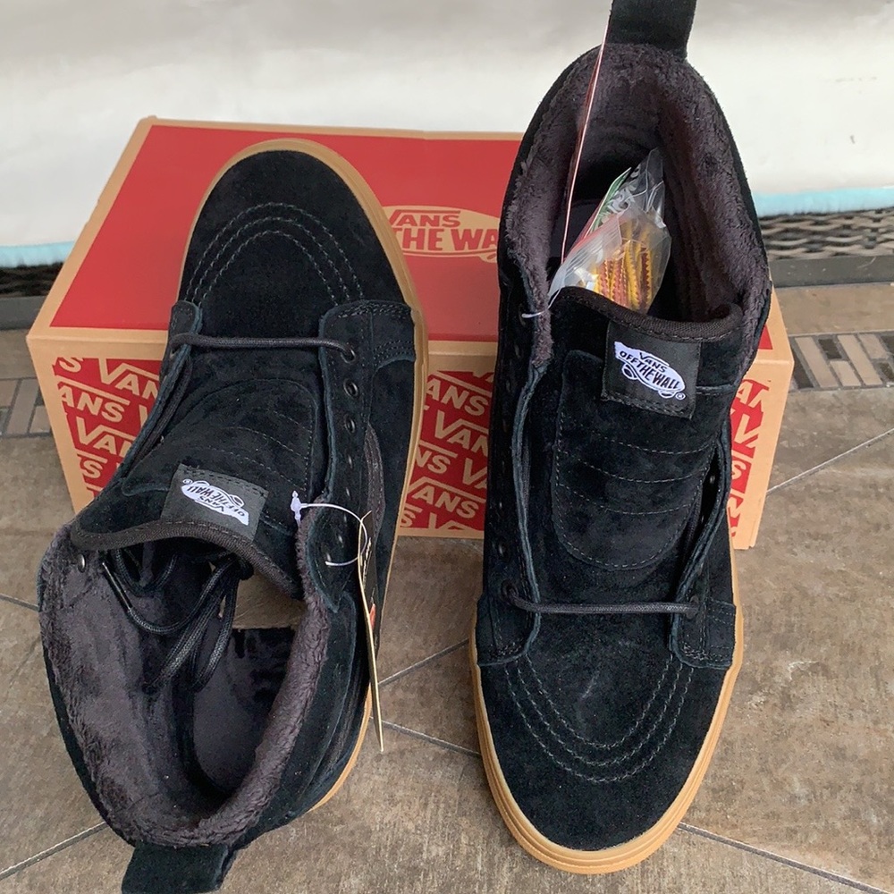 VANS • Men’s Sk8-Hi Mte (Mte) Black/Gum
VN0A33TXGT7 Sneakers Boots - Picture 4 of 16